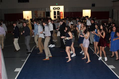 what is homecoming dance in high school? how it reflects the community spirit